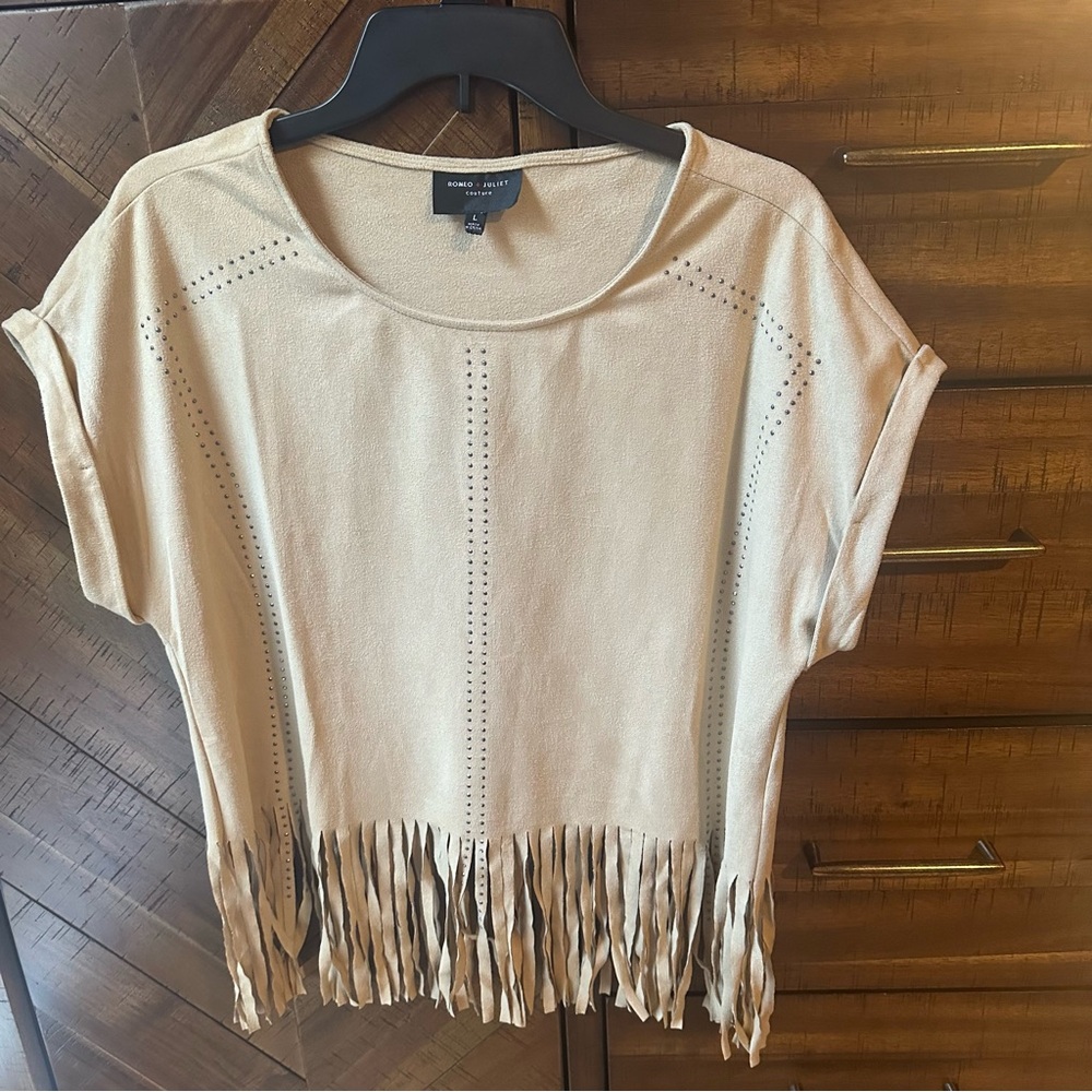 Romeo & Juliet Top NWOT